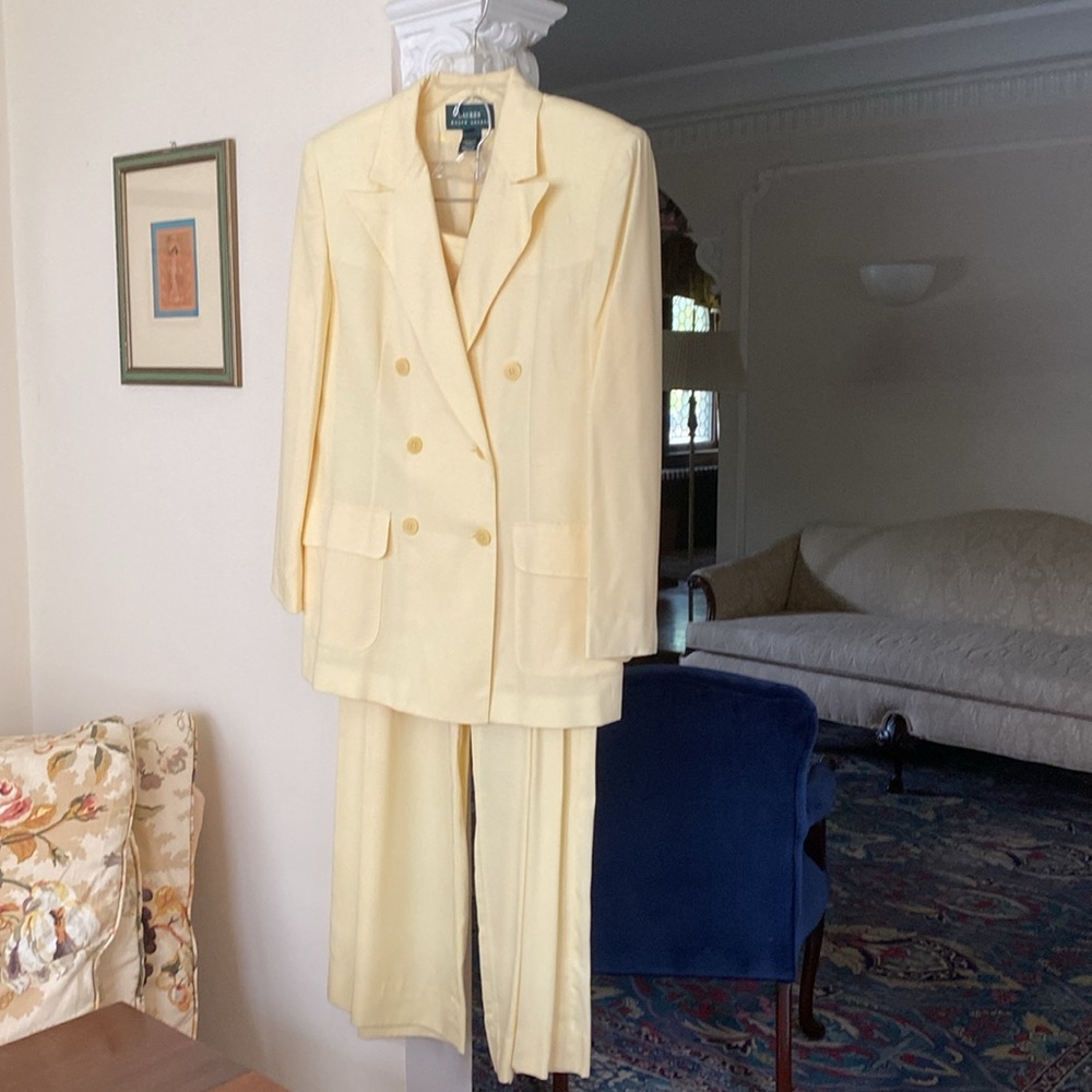 Lauren Ralph Lauren Elegant Soft Yellow Double Breasted Jacket 12 and Pants 10